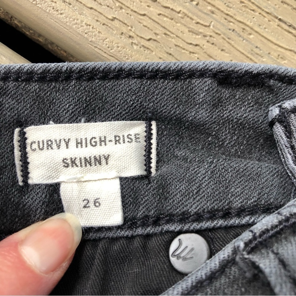 Madewell SUPER STRETCHY Distressed WashedOut Black Curvy High Rise Skinny Sz 26 - Picture 6 of 7